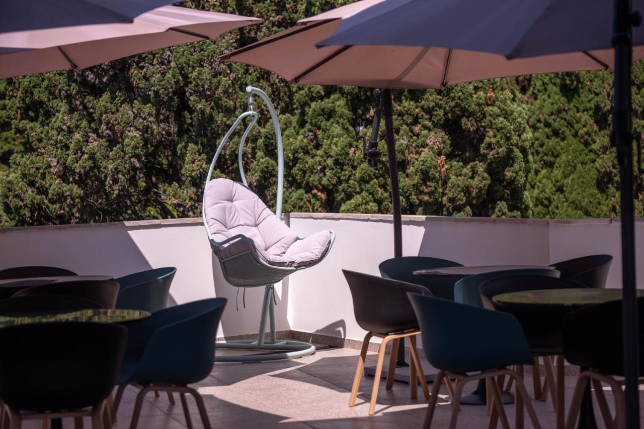 New Athos Abaash Hotel Afon מראה חיצוני תמונה