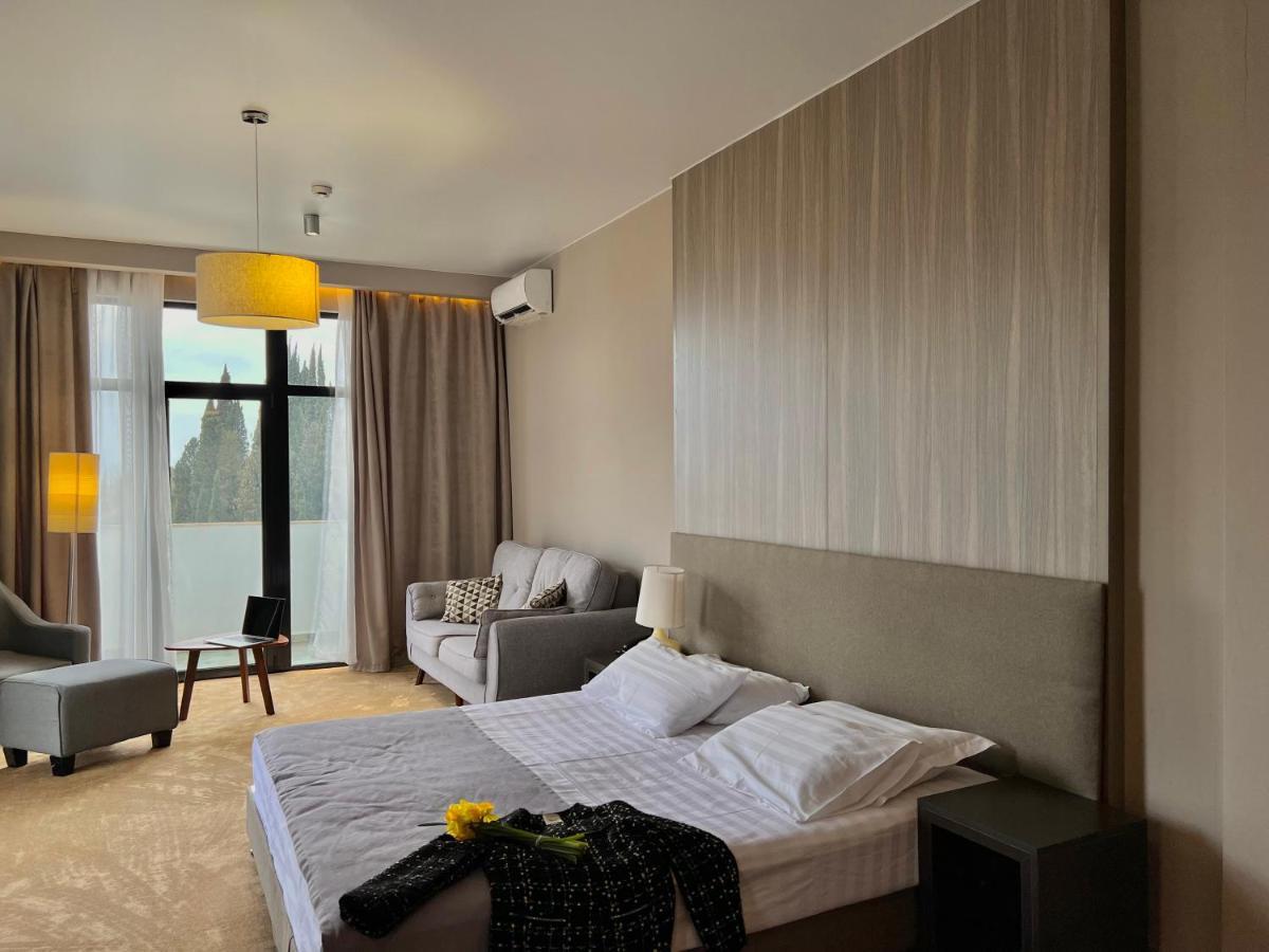 New Athos Abaash Hotel Afon מראה חיצוני תמונה