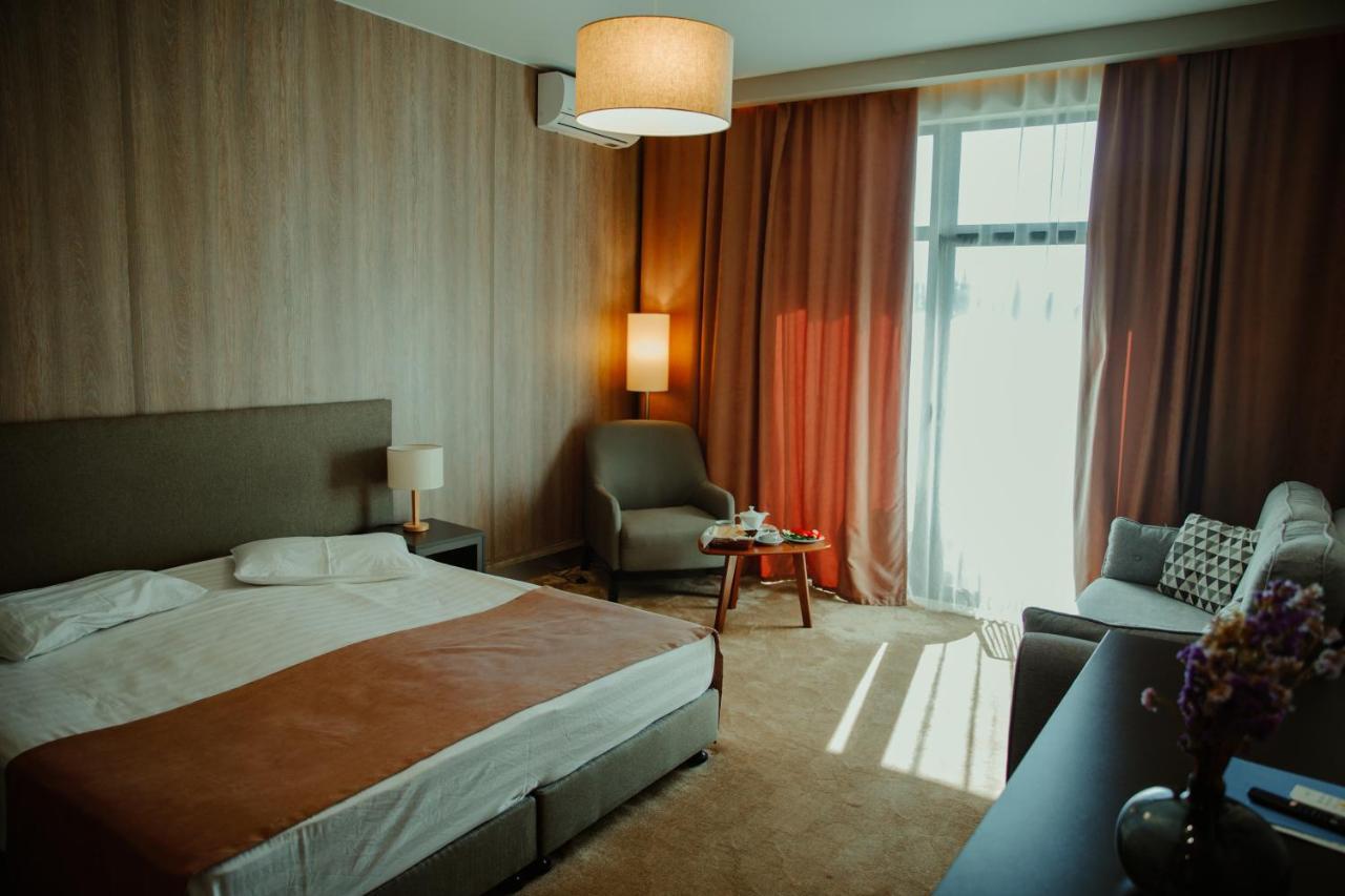 New Athos Abaash Hotel Afon מראה חיצוני תמונה