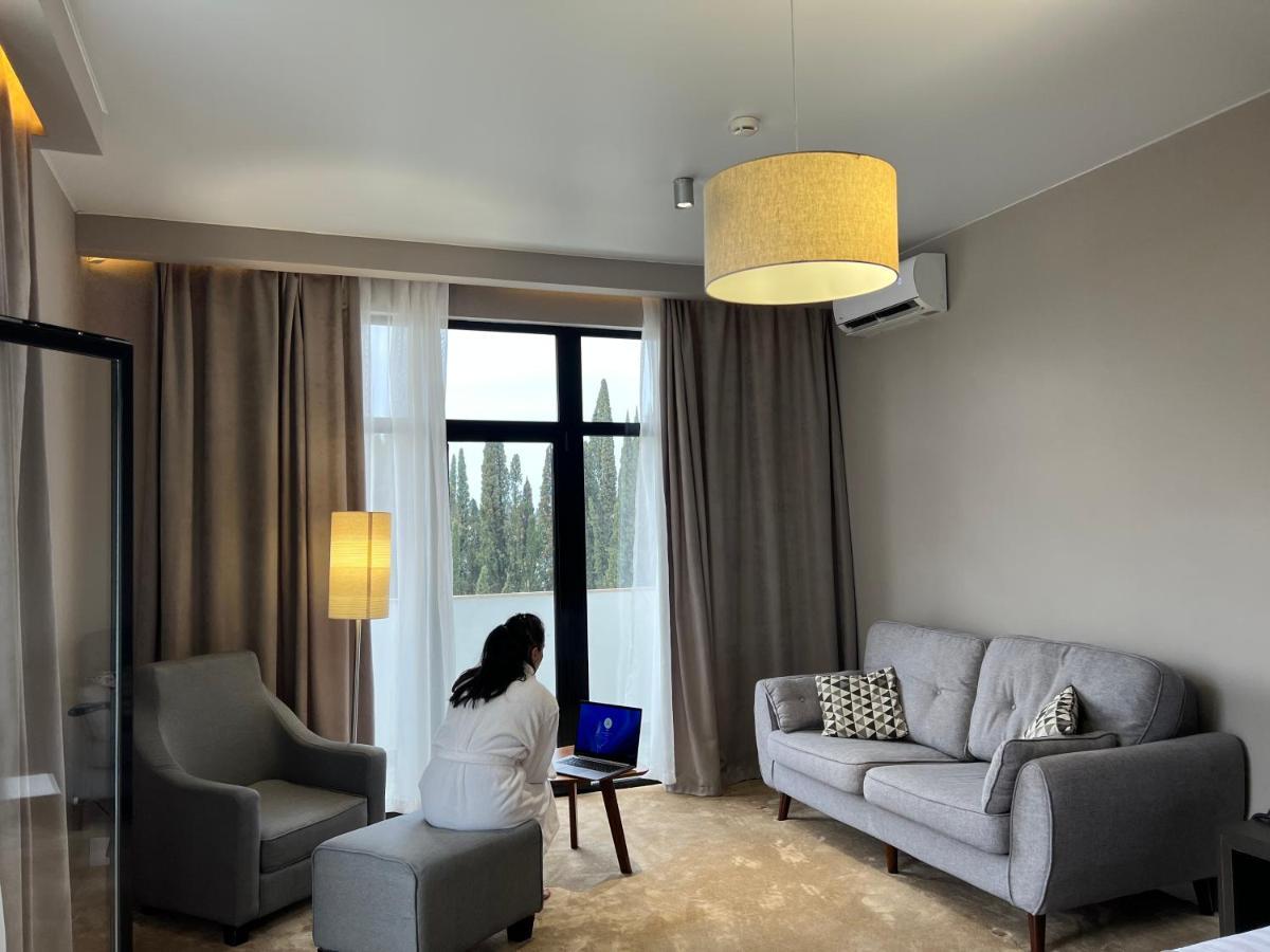 New Athos Abaash Hotel Afon מראה חיצוני תמונה
